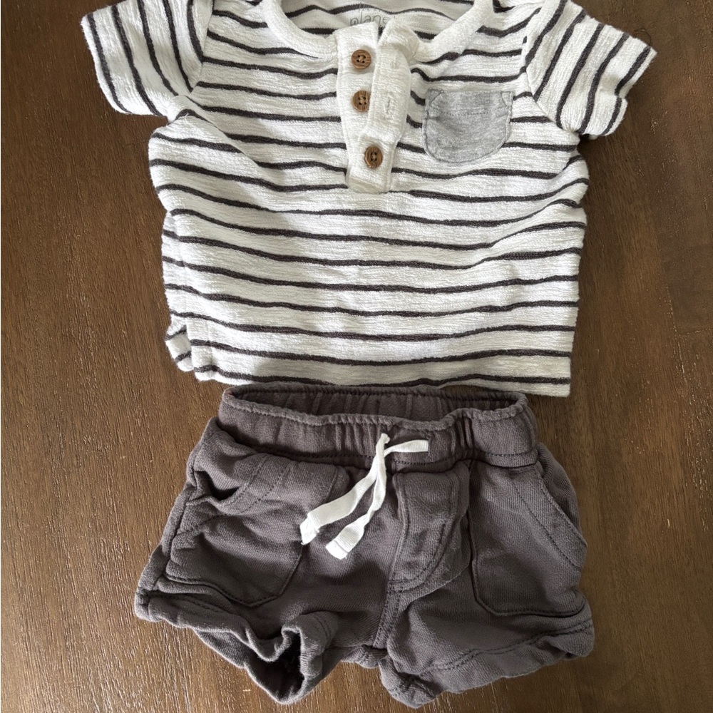 Little Planet Organic Gray and White Shorts Set